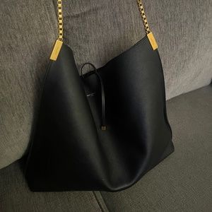 Saint Laurent - Suzanne Medium Hobo Bag